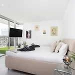 Sybaris 09 By Smart Villa