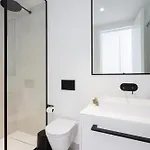Sybaris 09 By Smart Villa *