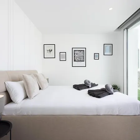 Sybaris 09 By Smart *